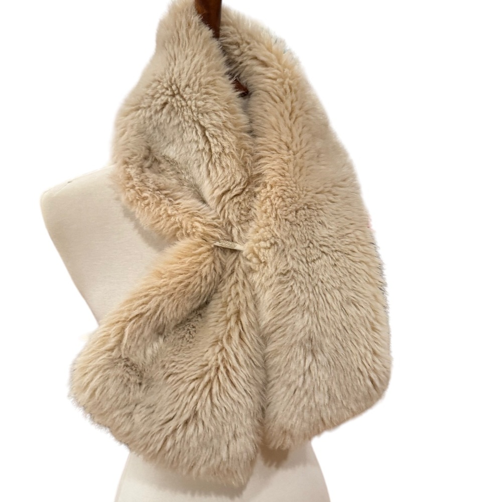 SUSAN LAZAR Ivory Cream faux fur neck warmer